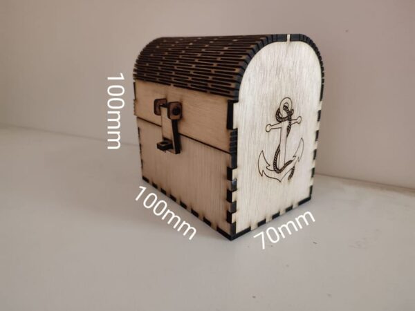 Wooden Sea Pirates Chest with live hinge and catch - Image 3